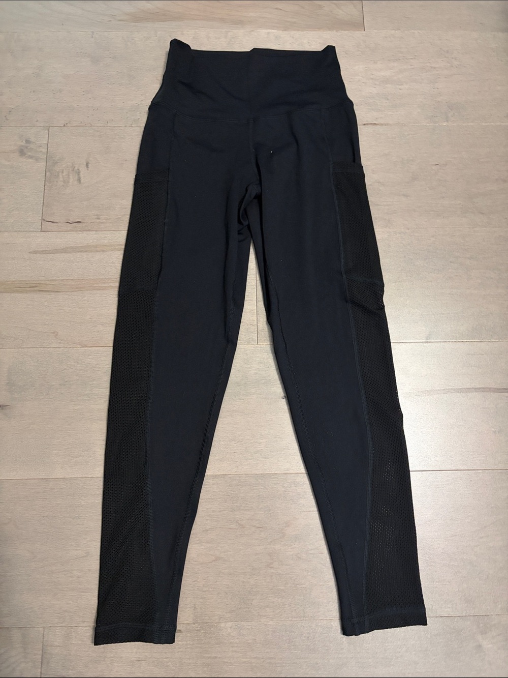 Aerie Like New Black High-Waist Mesh Side-Pocket Leggings